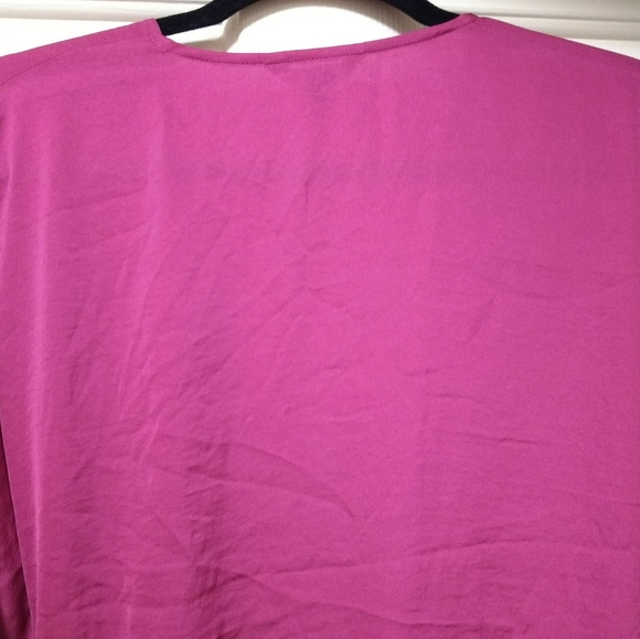 NWOT Vibrant Flowy Sleeve Top - Picture 10 of 16